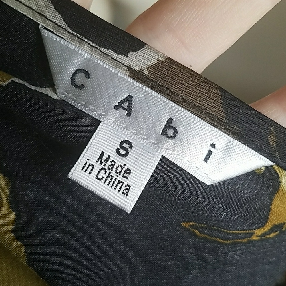 🤏 CAbi strap top - Picture 6 of 6